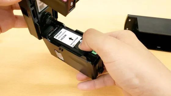 全球最小巧手持式噴碼機，RICOH開箱